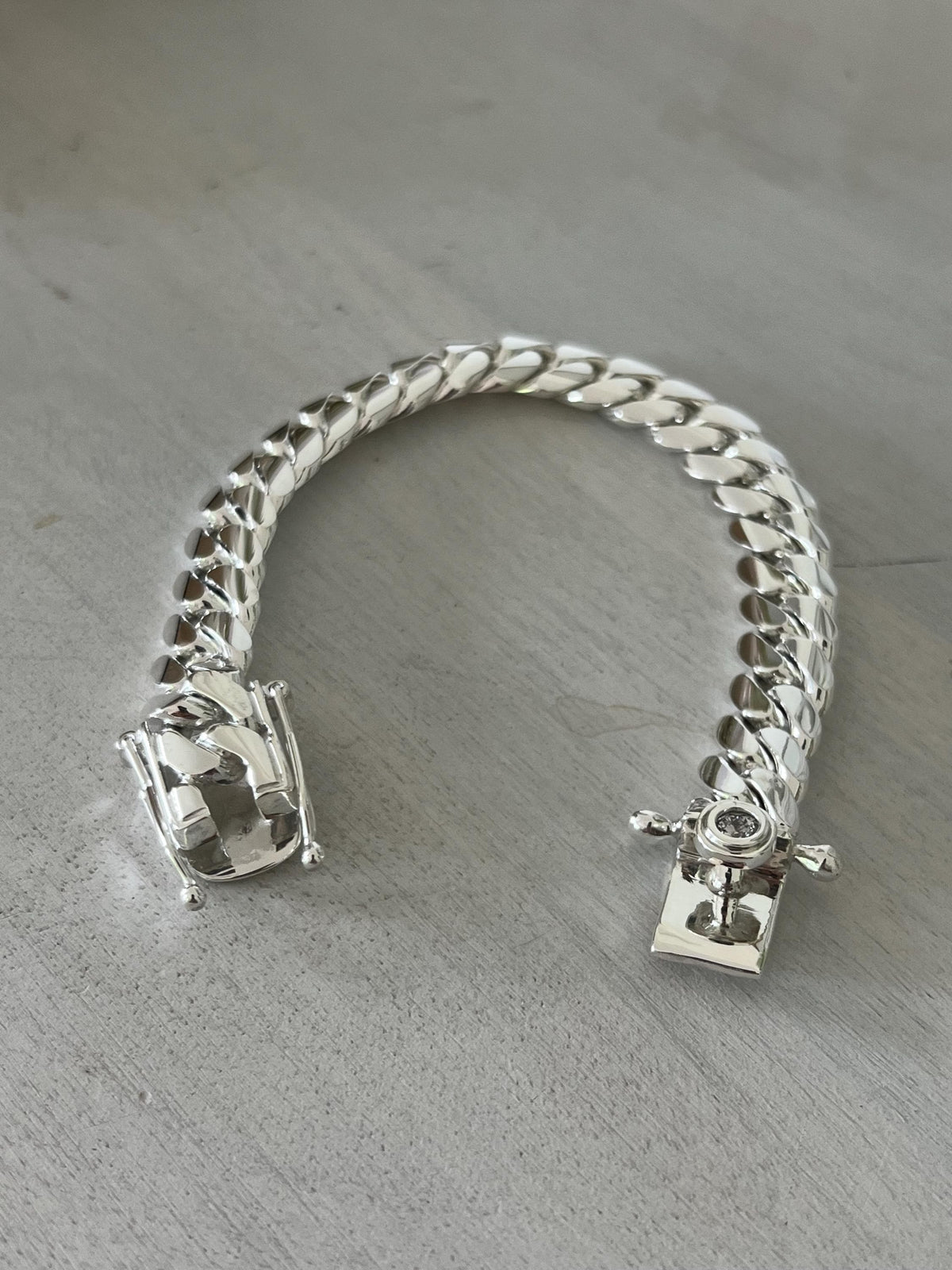 Diamond clasp detail
