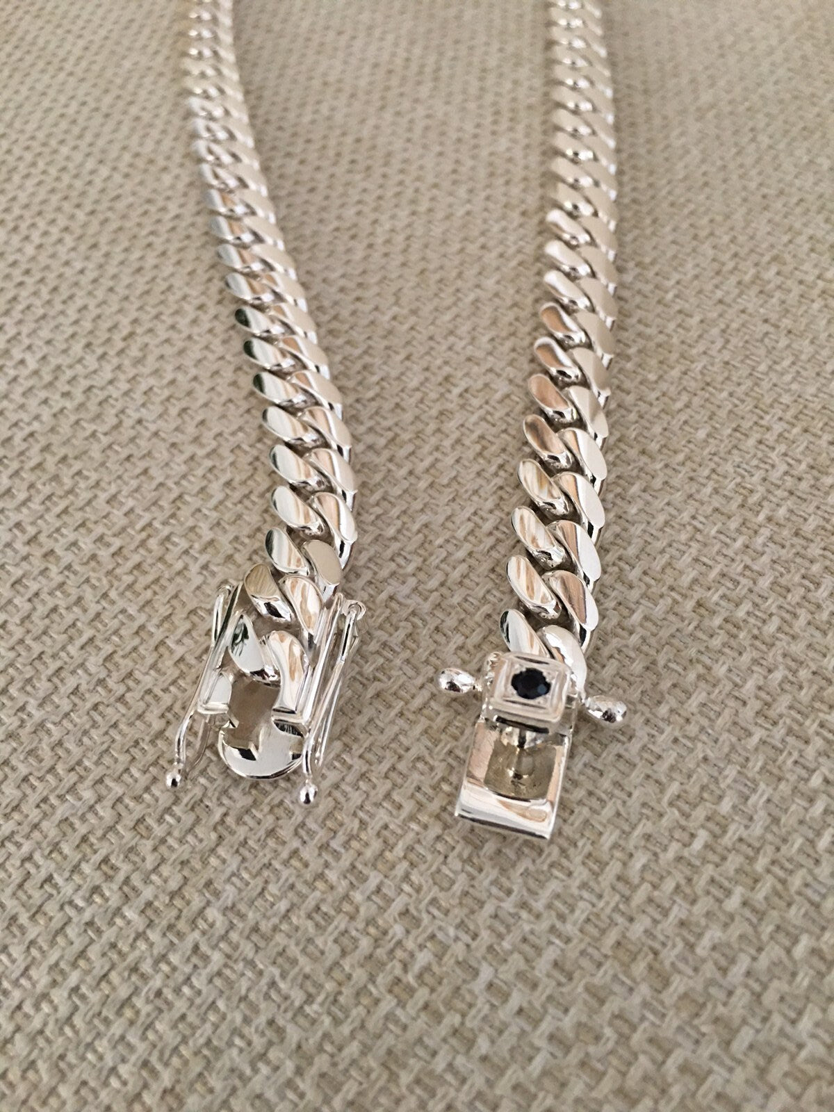Sapphire clasp detail