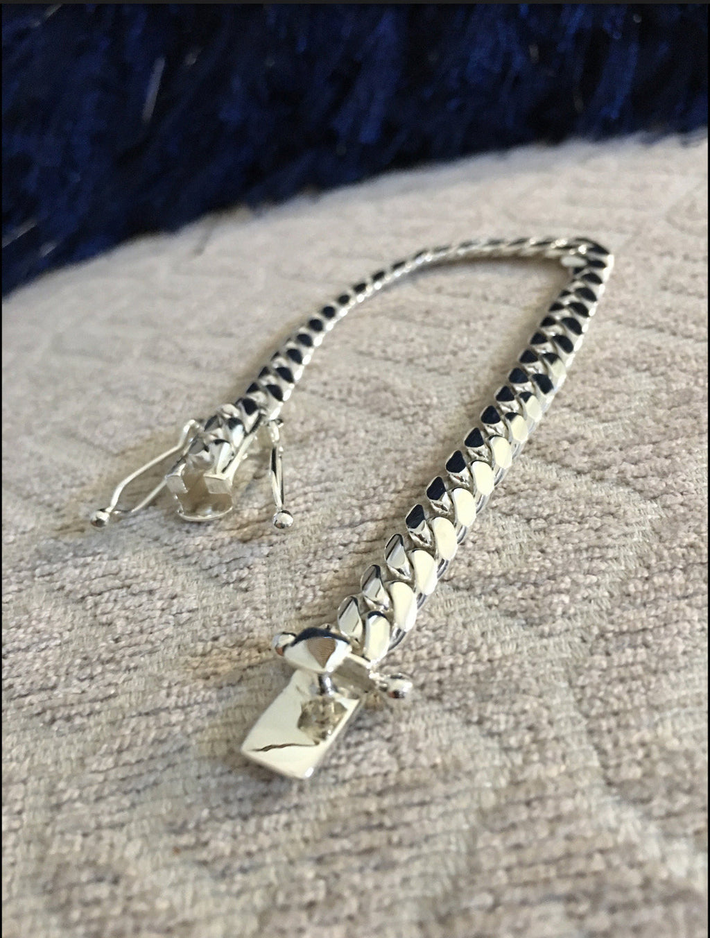 Bracelet detail