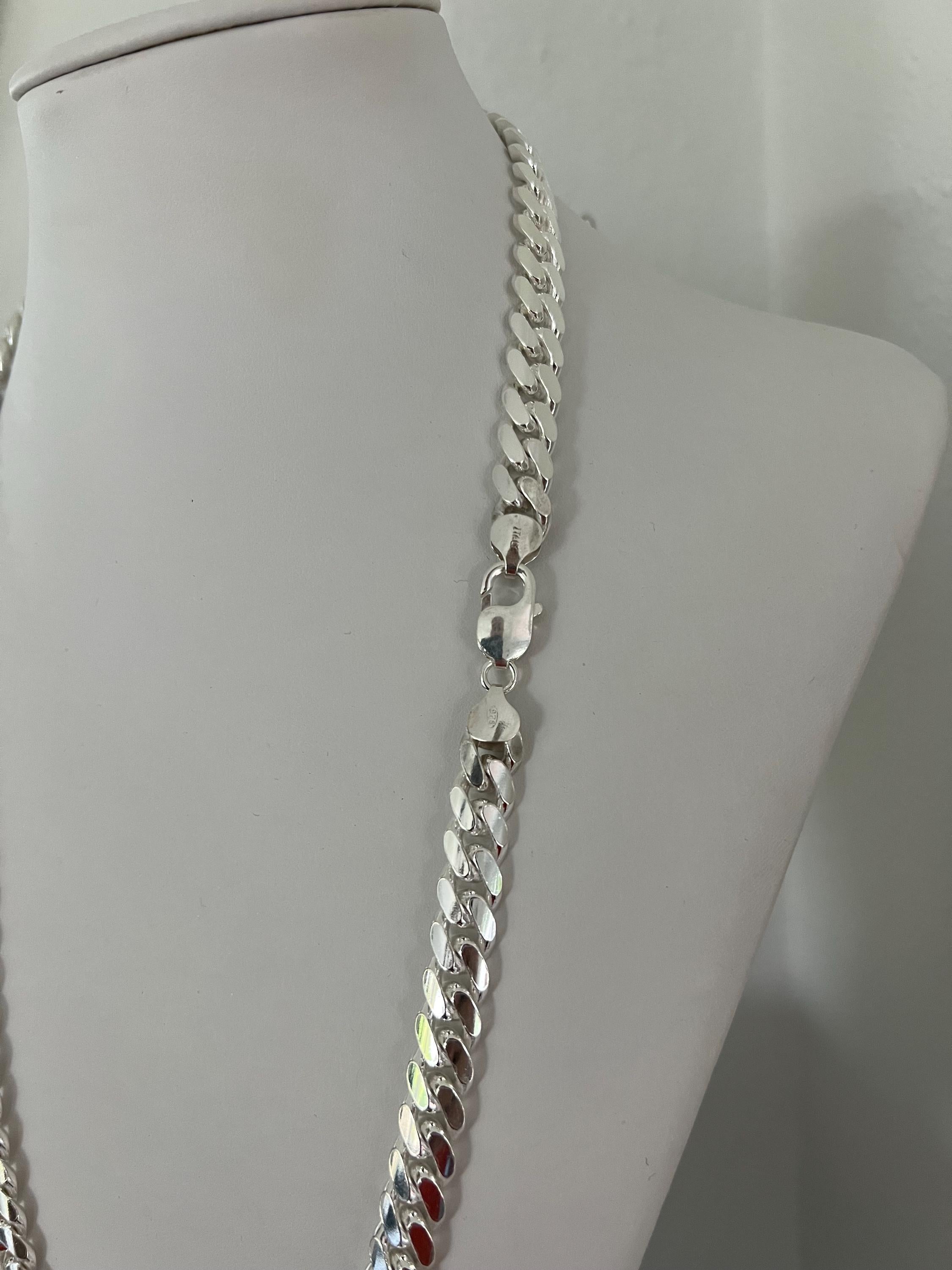 Chain close up