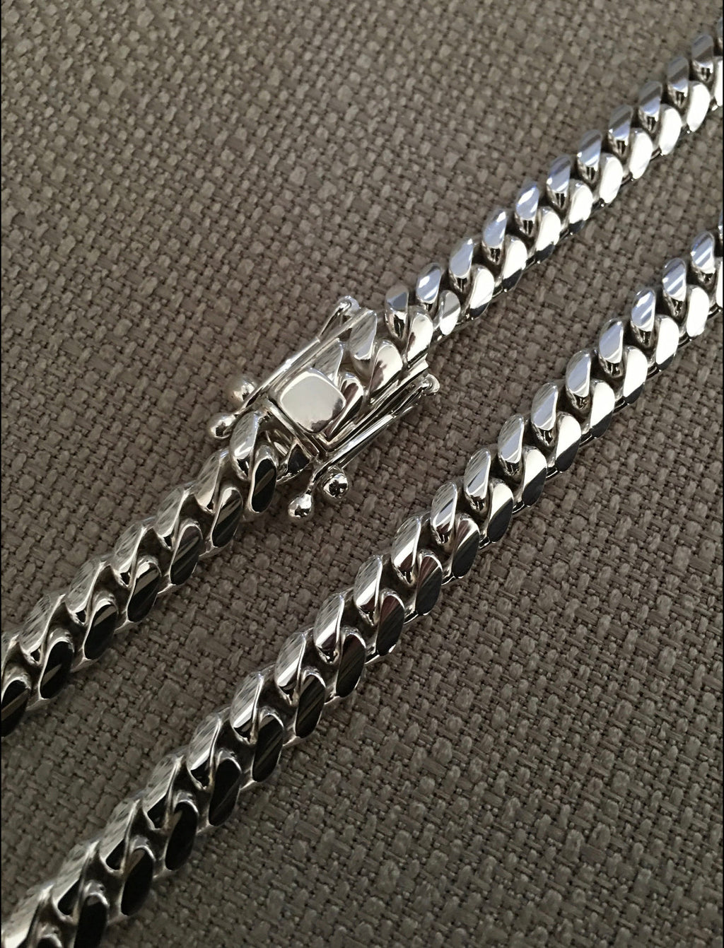 Chain close up
