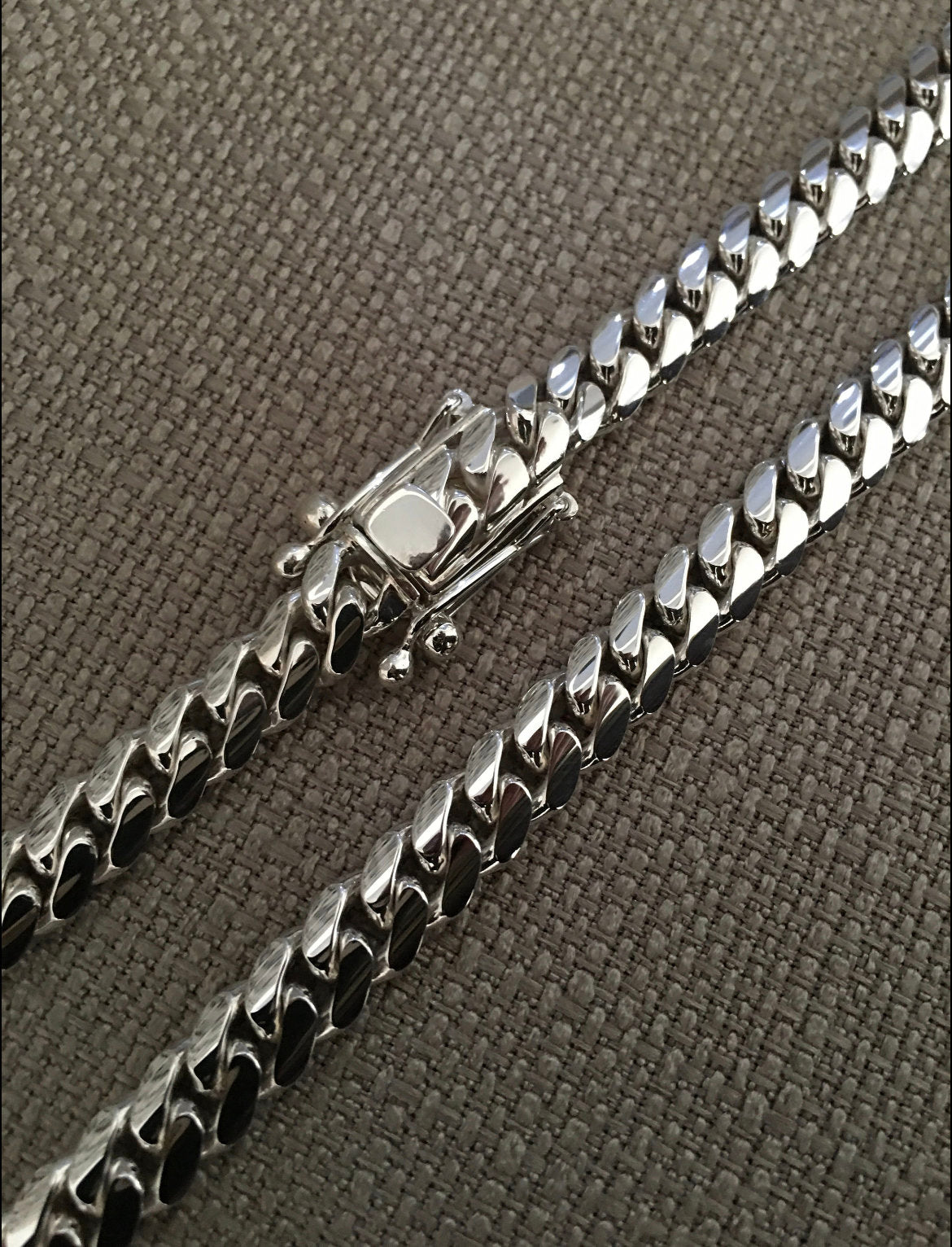 Chain close up