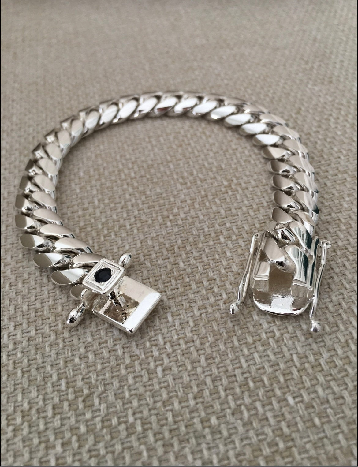 10mm Cuban link bracelet with sapphire