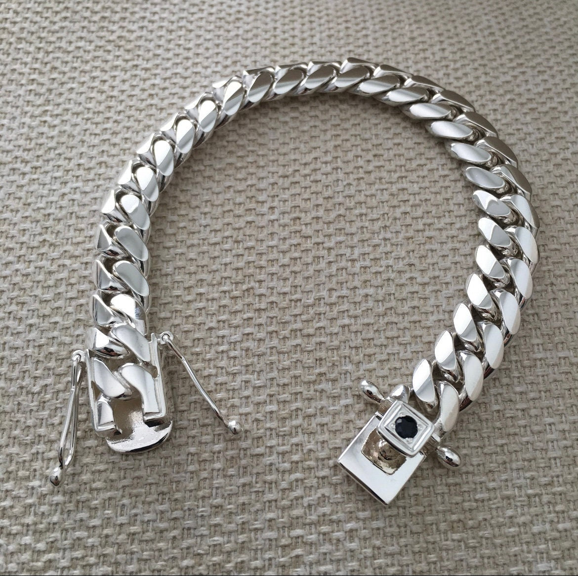 Sapphire clasp detail