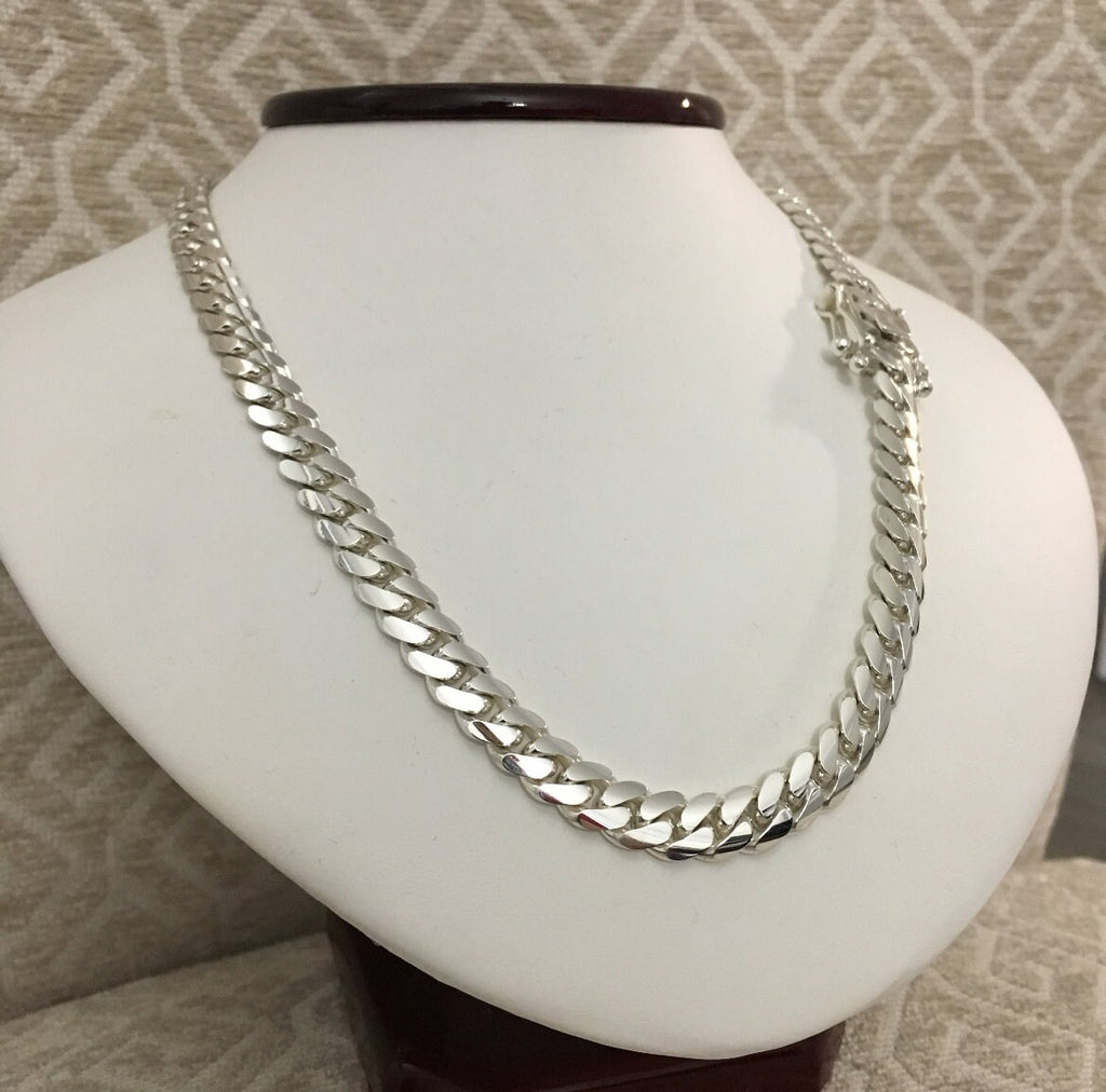 Necklace clasp detail