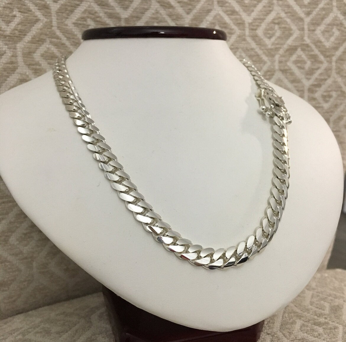 Necklace clasp detail