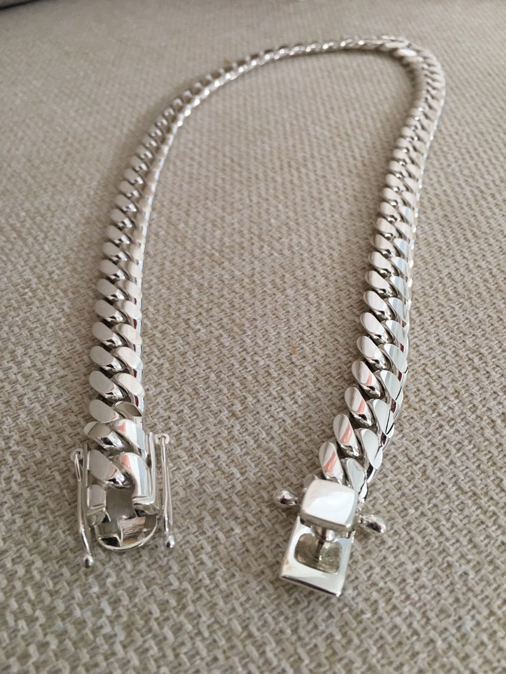 Links close up