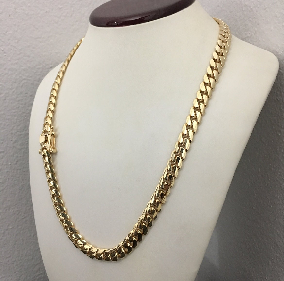 Gold links close up