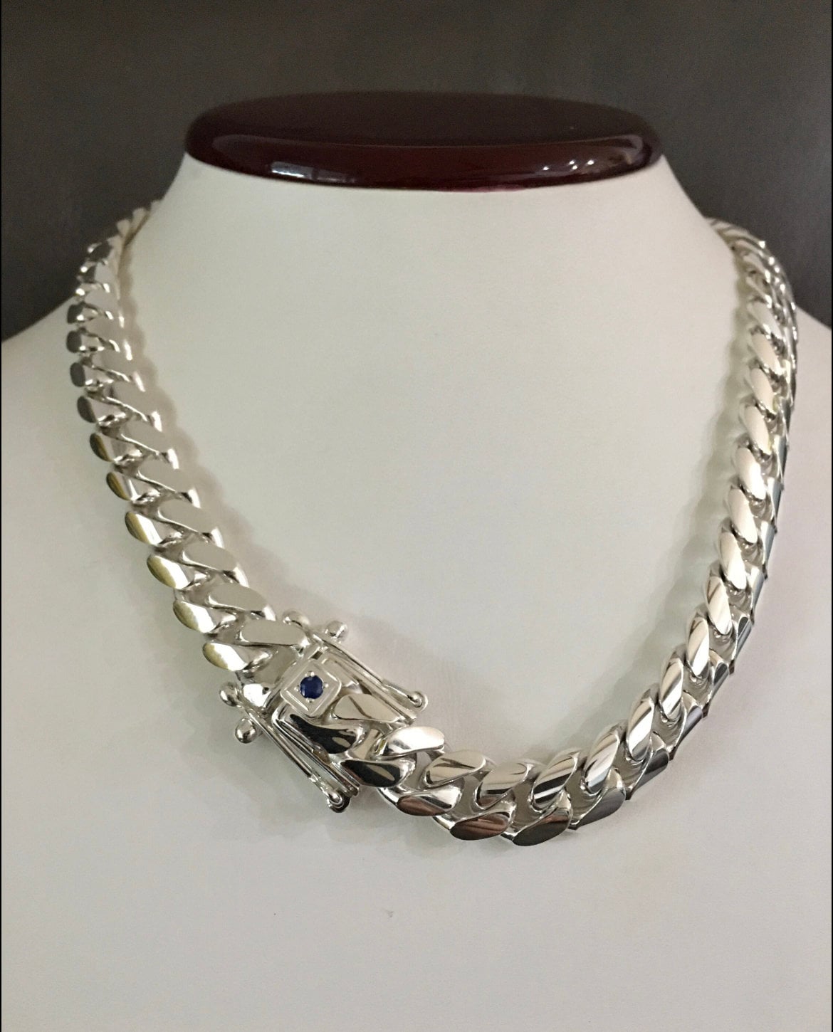 Sapphire clasp detail