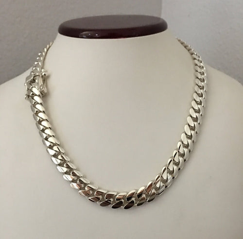 Clasp detail
