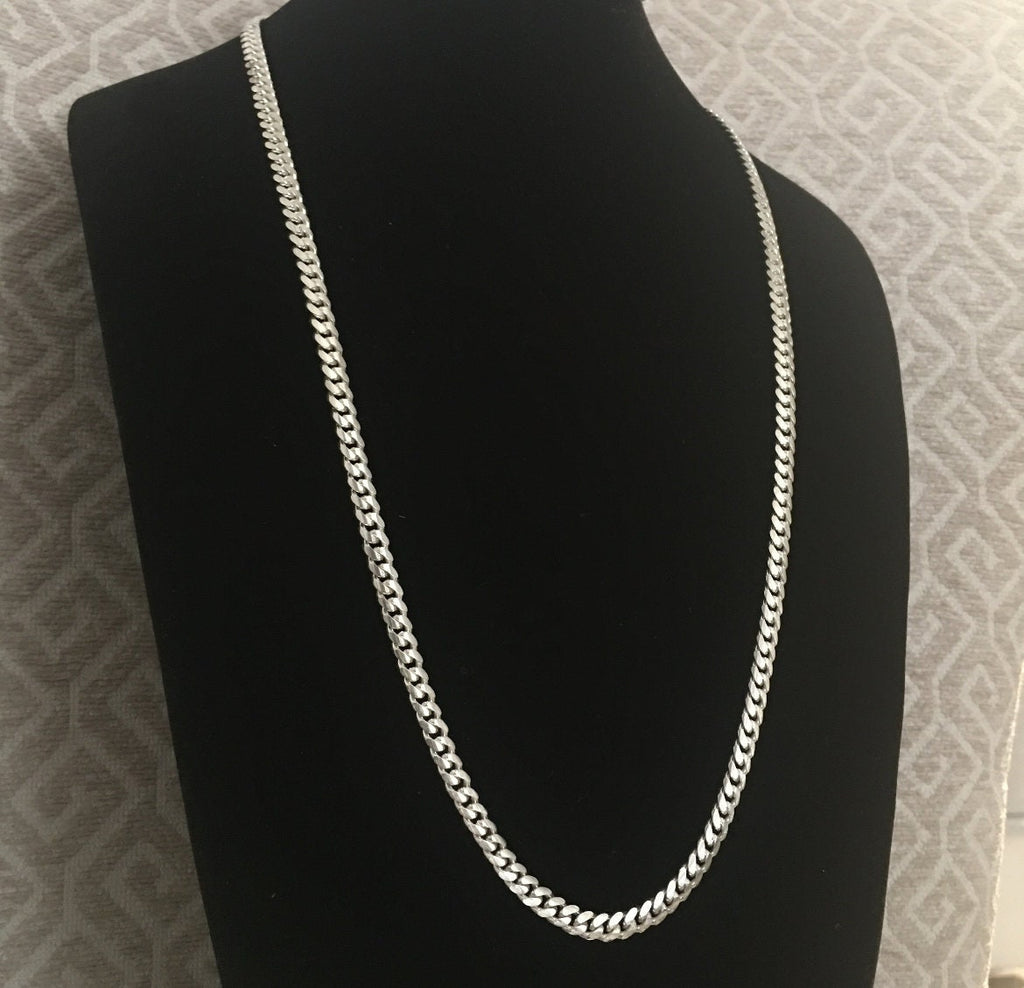 Clasp detail