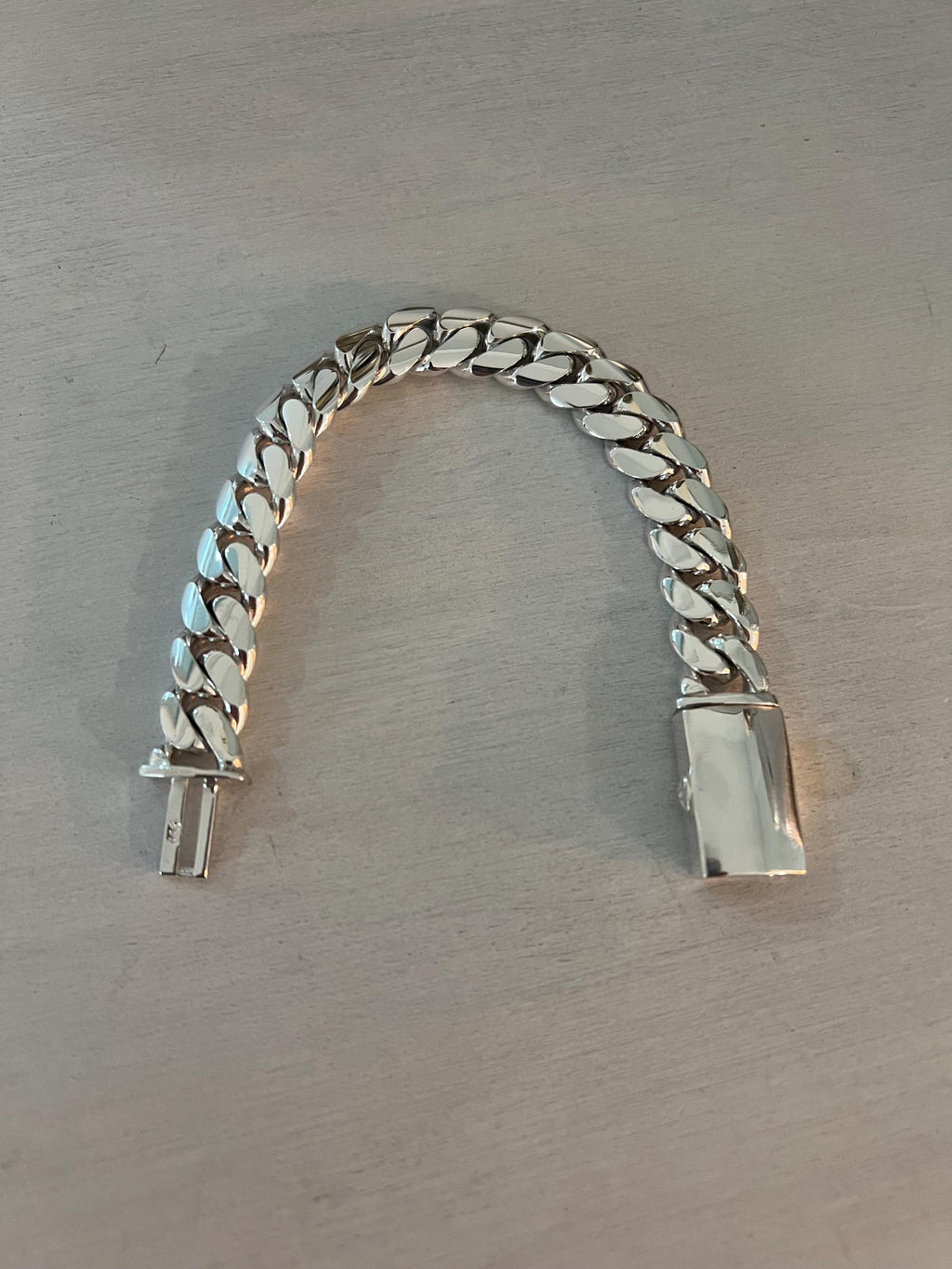 12mm silver bracelet with sleek lock