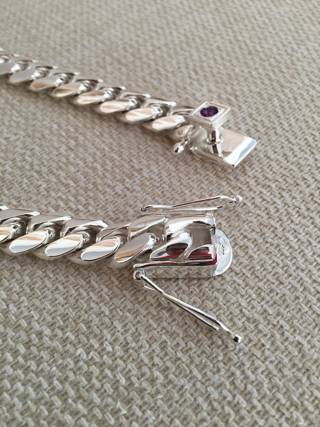 Chain worn