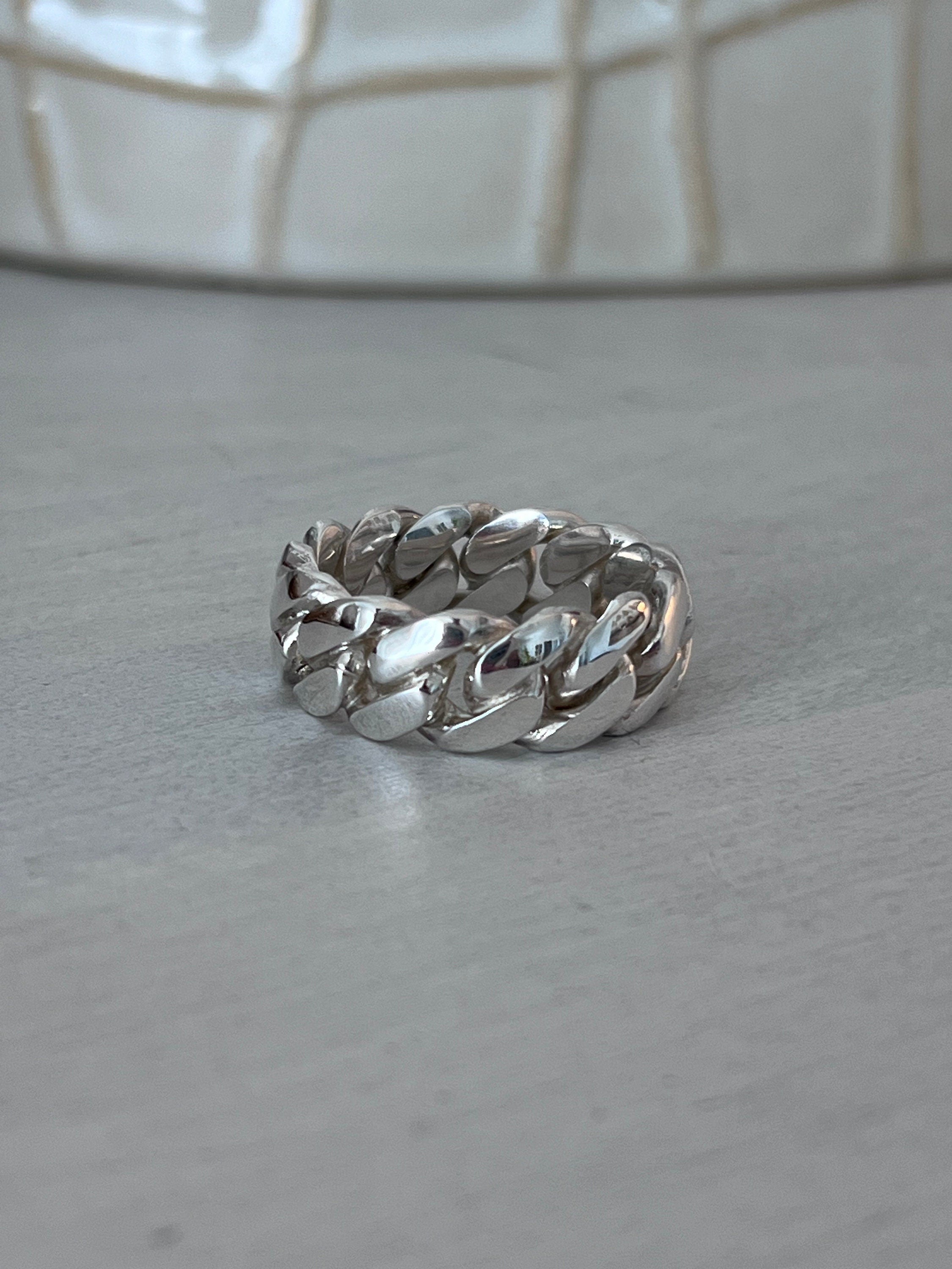 Silver ring detail